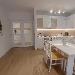  Apartment Boho Style In Center Of